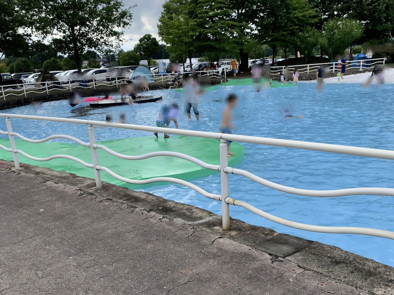 なかがわ水遊園水の広場2022-04