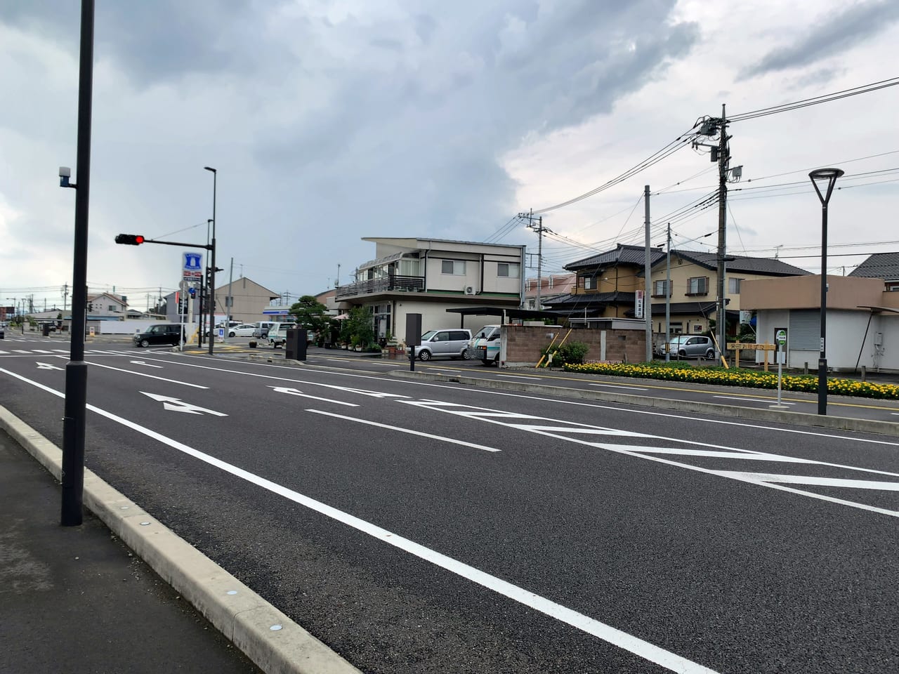 多目的公園前の道路02