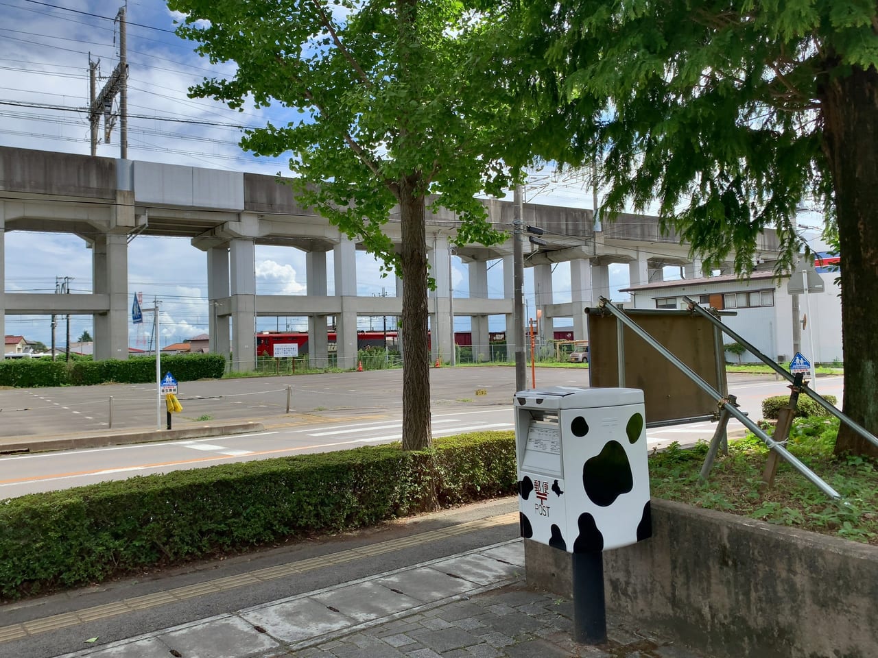 西那須野支所の牛柄ポスト02