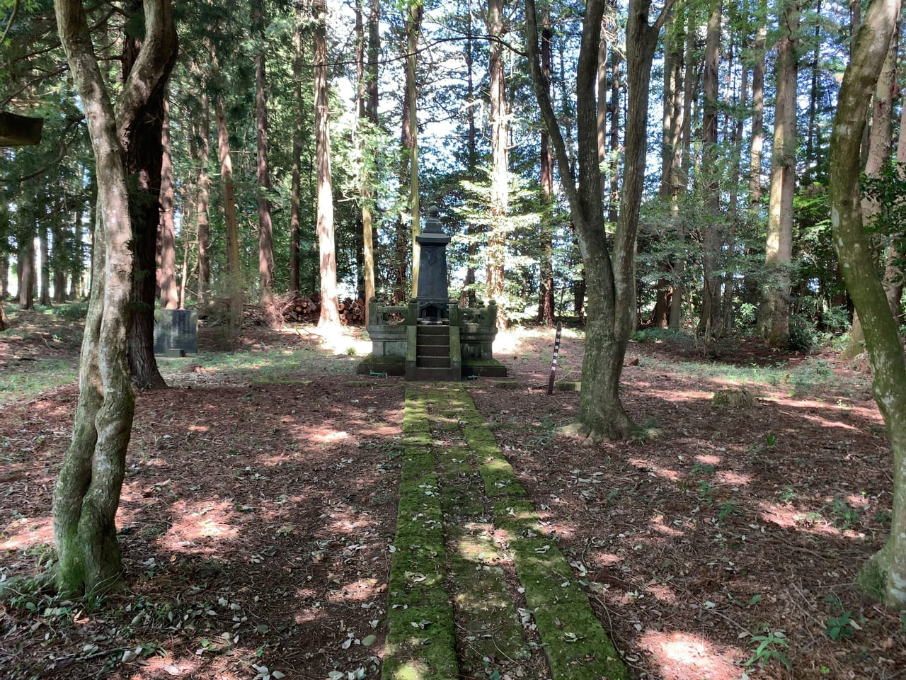 平田東助の墓05