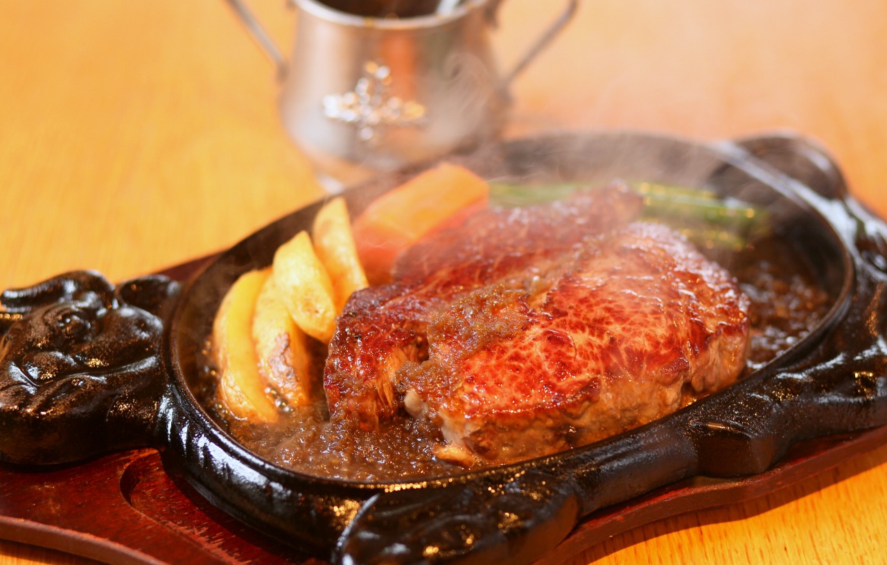 「クローバーボヌール」にて、貴重な後藤牛・メス牛の サーロインステーキを8月31日より提供開始！