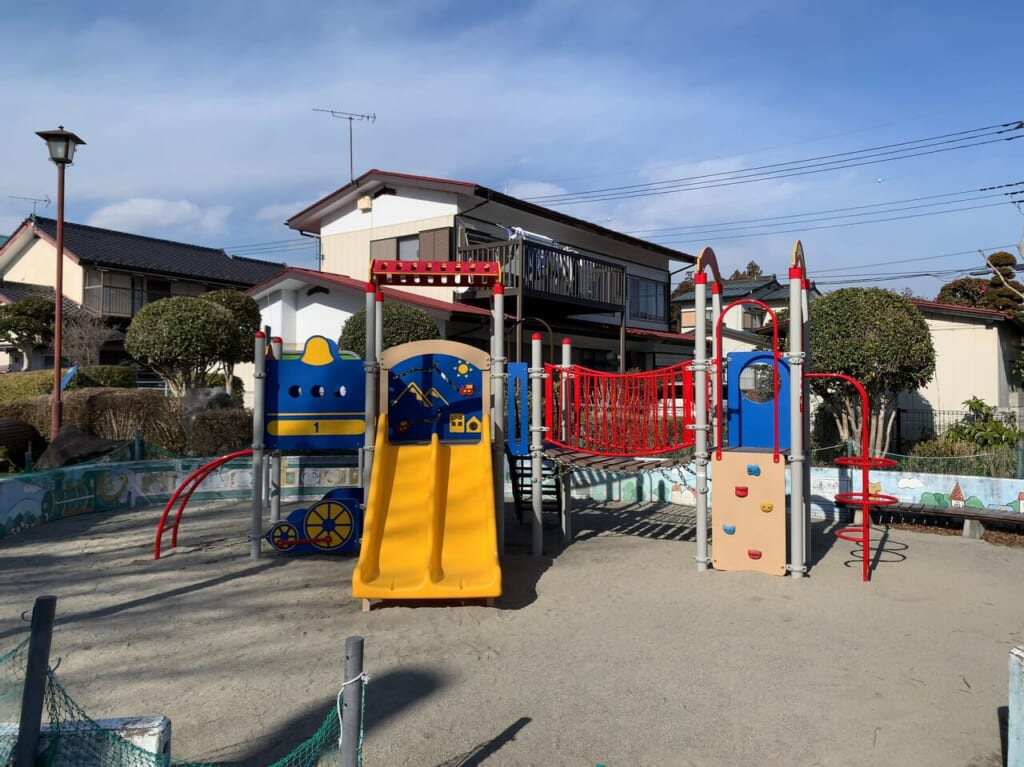 ぽっぽ公園の遊具02