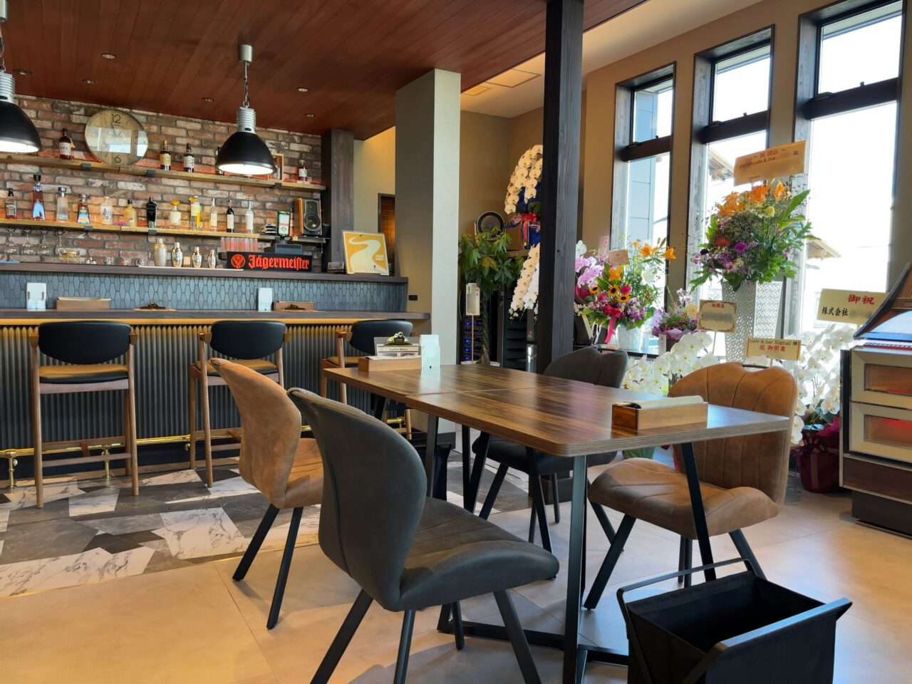 cafe&barSignal03