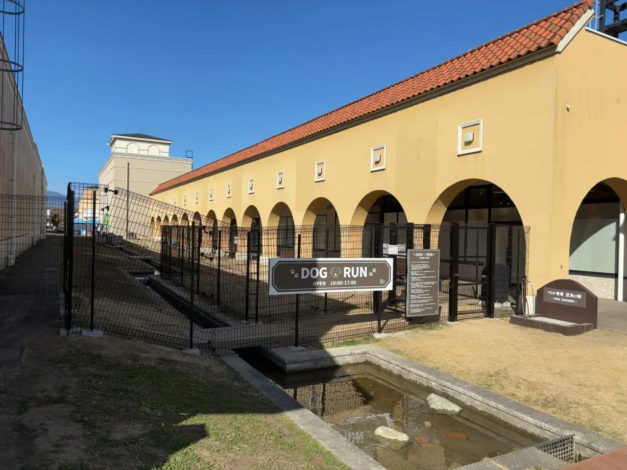 アウトレット開店閉店2511-02