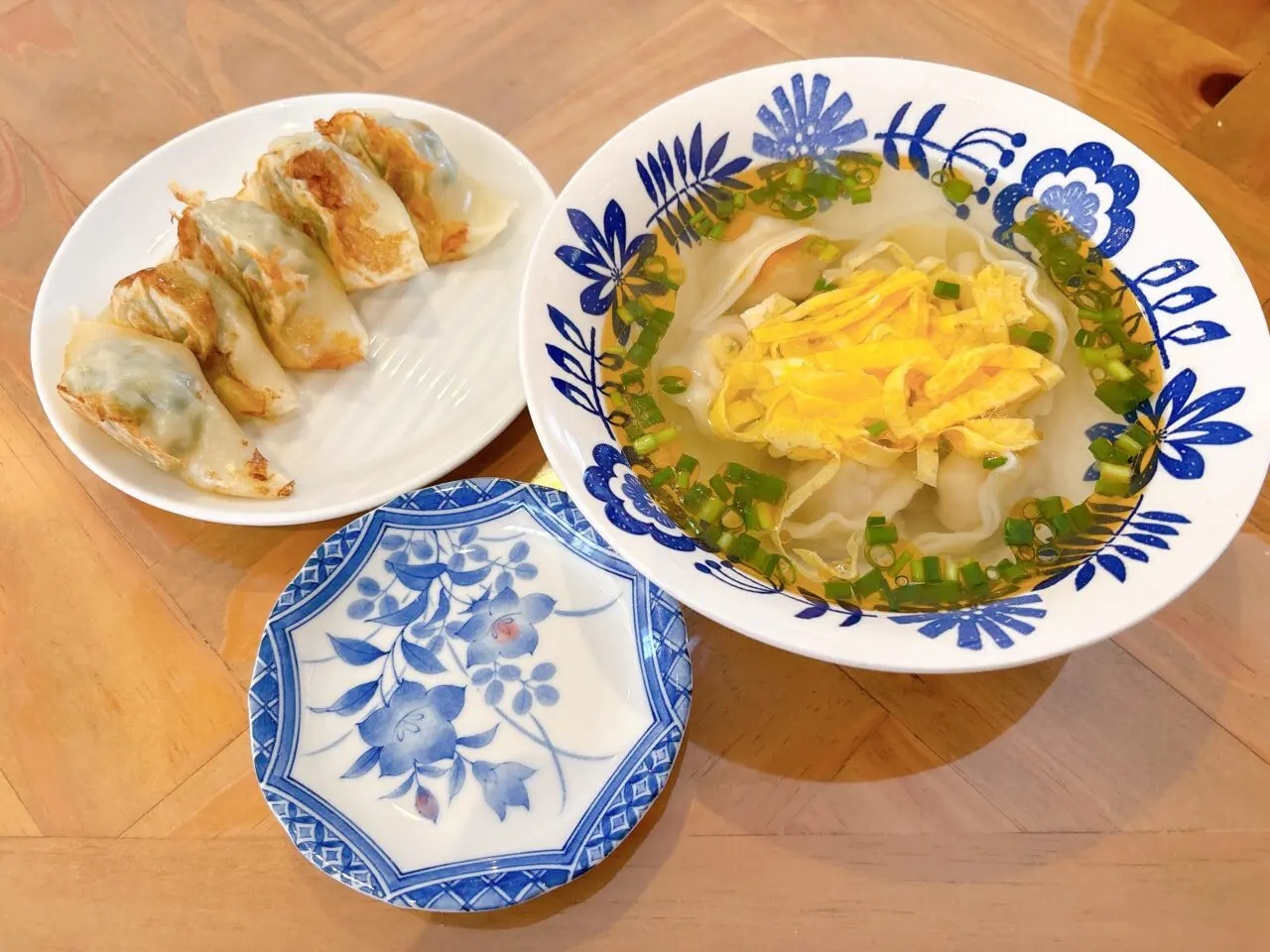 中国家庭料理 ワンタン 絢AYA05