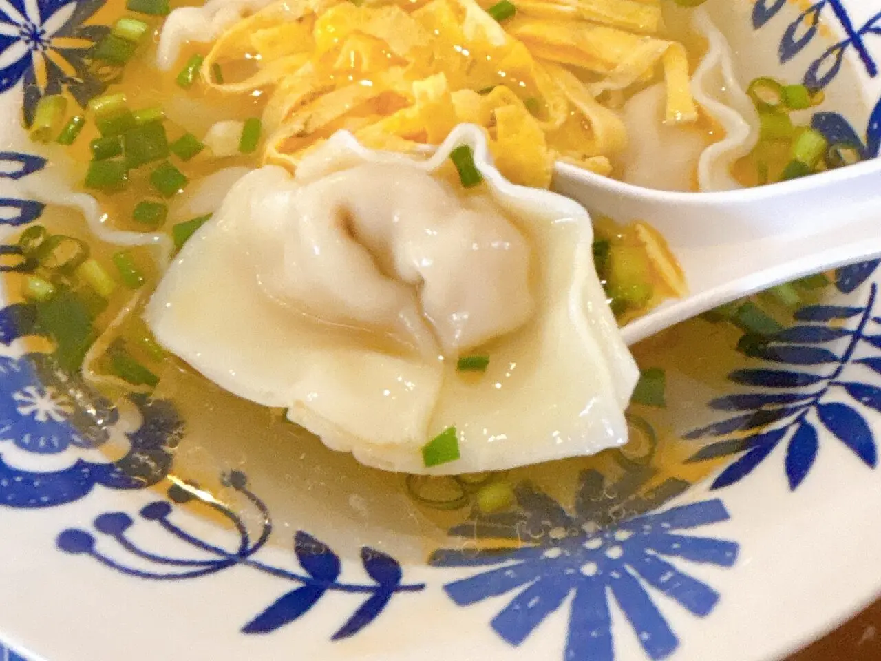 中国家庭料理 ワンタン 絢AYA09